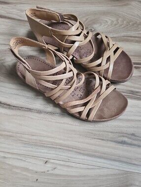 BareTraps Beige/Tan Multi-Strap Women’s Sandals